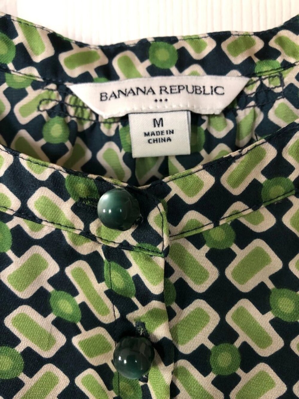 Y2K Banana Republic Short Sleeve Green Geometric Blouse Top Size M - Picture 9 of 16